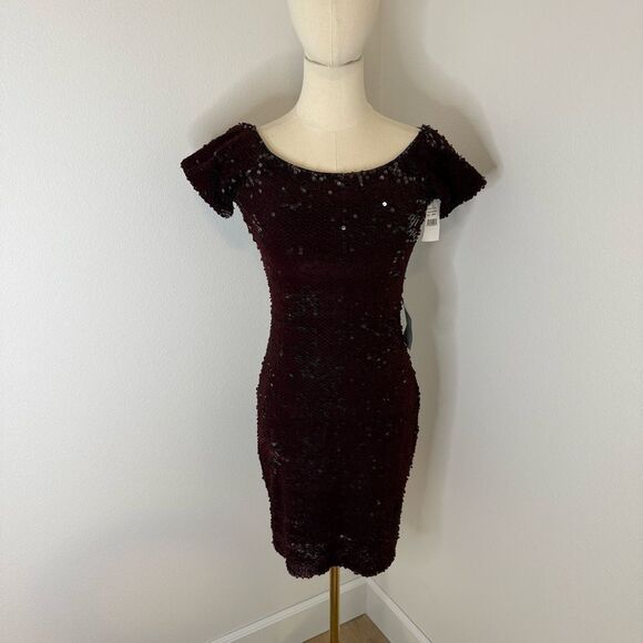 [Dress the Population] Burgundy Off-the-Shoulder Bodycon Midi Dress- Size Medium - Picture 1 of 5